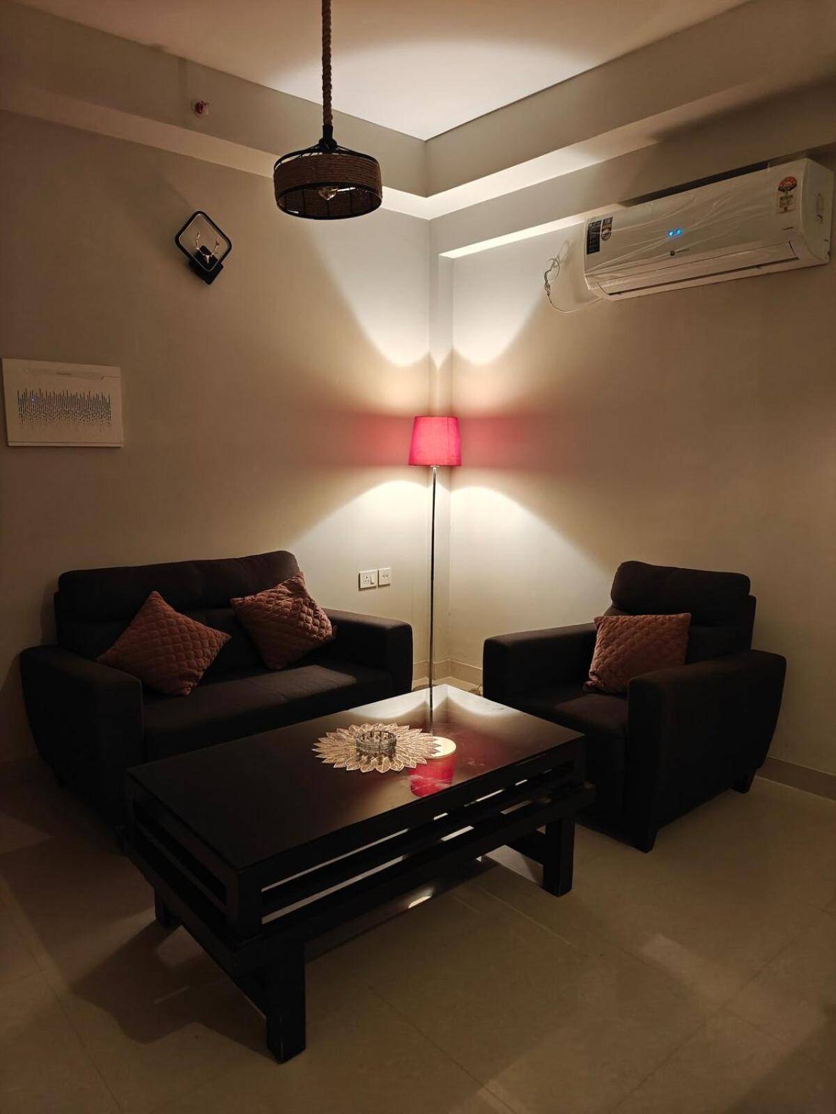 Signature 2Bhk Staycation Greater Noida Esterno foto