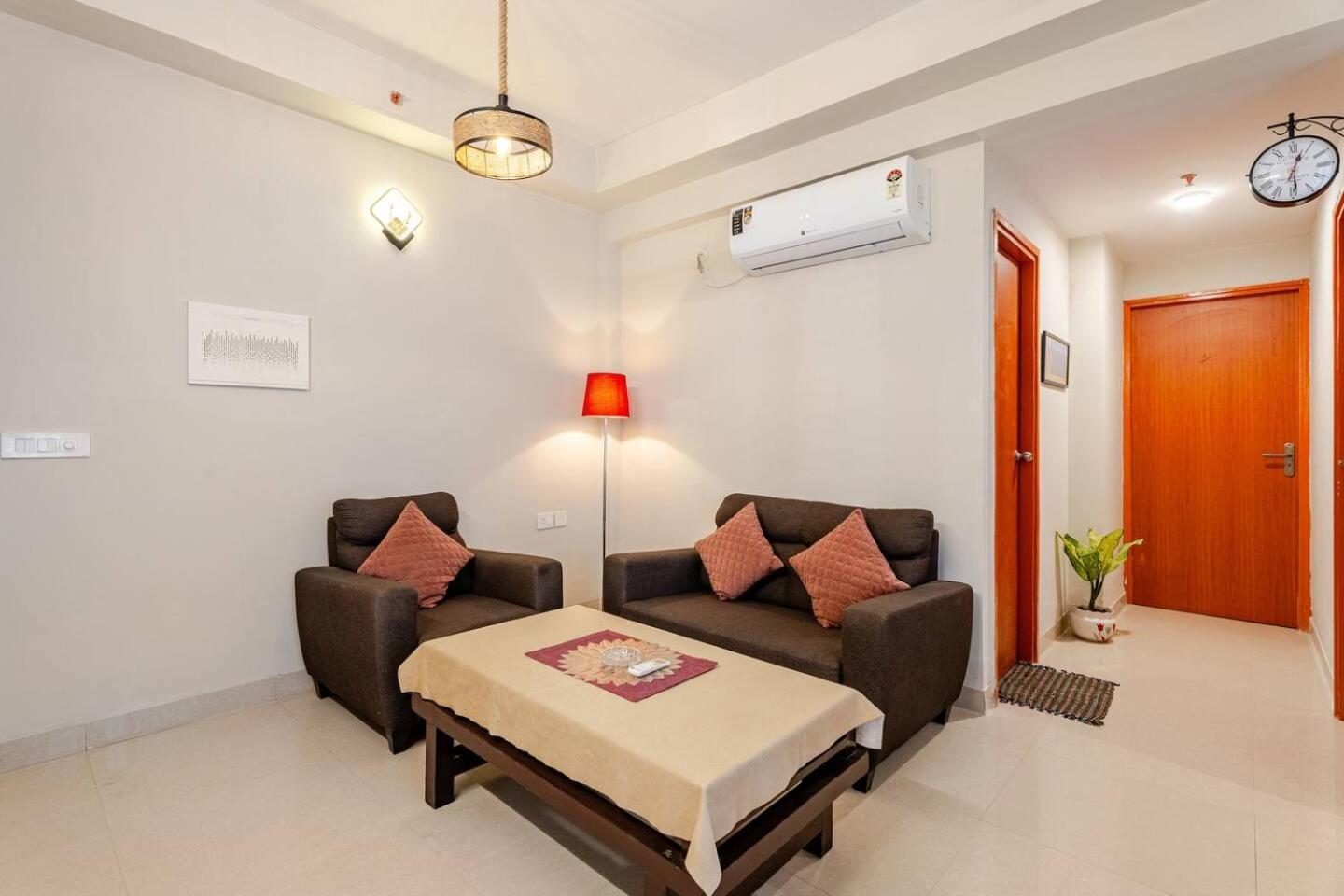 Signature 2Bhk Staycation Greater Noida Esterno foto